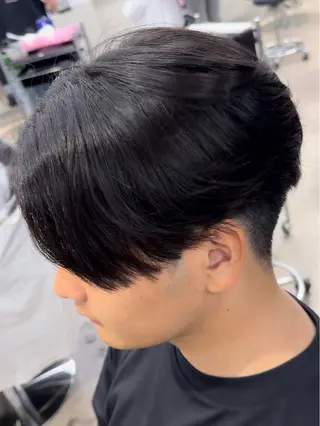 パーマ メンズ 曲がる縮毛矯正 LIBER 岩名のヘアスタイル
