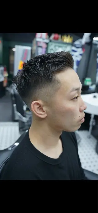 ショート BARBERSHOP NOR リョウのヘアスタイル