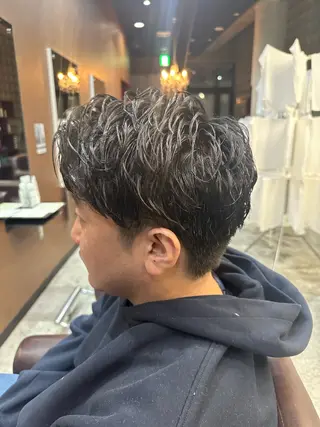 ショート パーマ メンズ 岩永 大夢のヘアスタイル