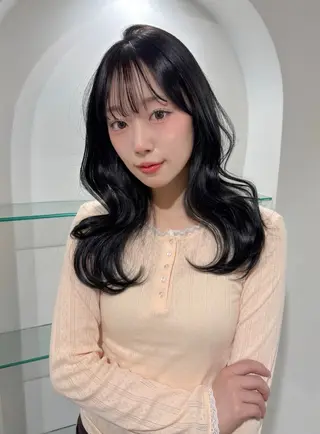 ロング カラー 藤野 結衣のヘアスタイル