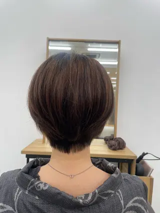 ショート う けんじょうのヘアスタイル