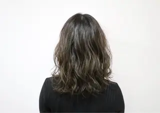 ミディアム 小川 美咲のヘアスタイル