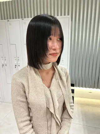 ミディアム 🫒オリーブ/透け感 レイヤー🌿モエカのヘアスタイル