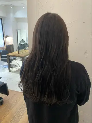 ロング 関 桃萌果のヘアスタイル