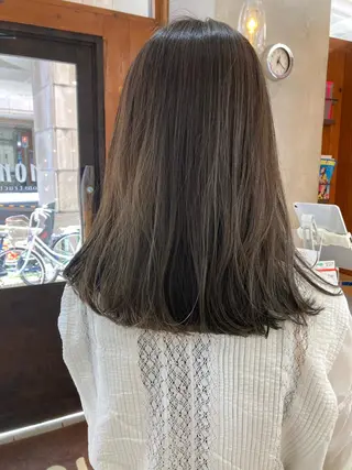 カラー 金子 歩実のヘアスタイル