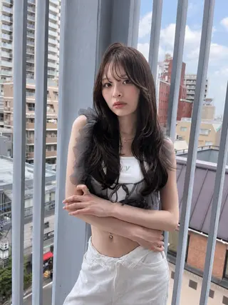 ロング カラー ハイトーン/レイヤー 💜Akaneのヘアスタイル
