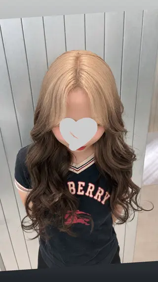 ロング カラー 🖤ハイトーン× レイヤー🖤SARAのヘアスタイル