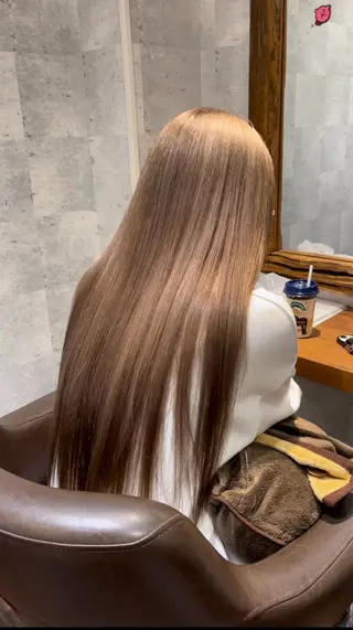 ロング カラー 縮毛髪質改善カケル 透明感カラー✨のヘアスタイル