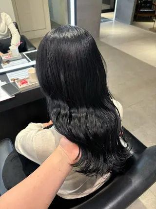 ミディアム KAREN(ému) 伏見/カットモデルのヘアスタイル