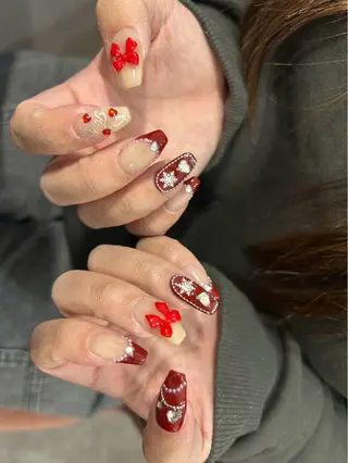 ネイル LAVISH 大和店 emi・:*+のネイルデザイン
