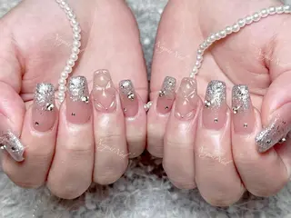 ネイル 🦋 Queenieのネイルデザイン