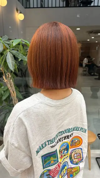 ミディアム カラー 伊藤 ゆいなのヘアスタイル