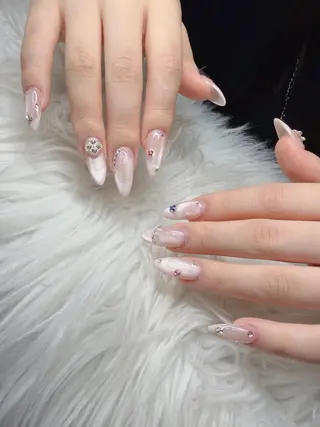 ネイル Lee Nailsのネイルデザイン