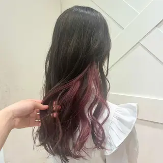 ロング カラー ハイトーンカラー シールエクステのヘアスタイル