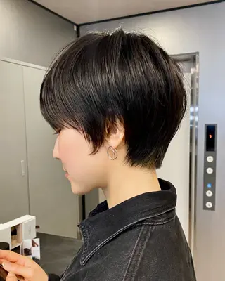 ショート 増田 英のヘアスタイル