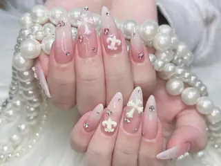 ネイル AURA NAIL 🌟鶴見店のネイルデザイン