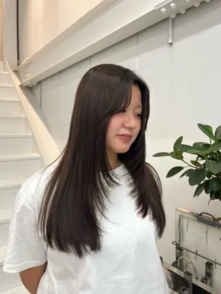 ロング カラー 高山 桃子のヘアスタイル