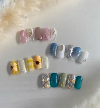 セミロング カラー ネイル Nailsalon Calmeのネイルデザイン