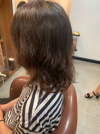 ミディアム パーマ 吉田 茉生のヘアスタイル