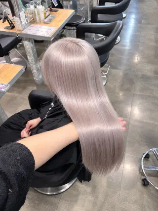 ロング カラー 🧸ハイトーン/ミル クティー🧸のヘアスタイル
