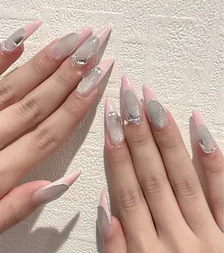 ネイル D-BEAUTY Nailsalonのネイルデザイン