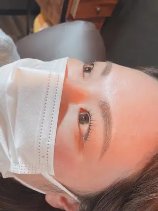 マツエク・マツパ アイブロウ サロンデアトリエ 愛沙花の眉毛・アイブロウイメージ