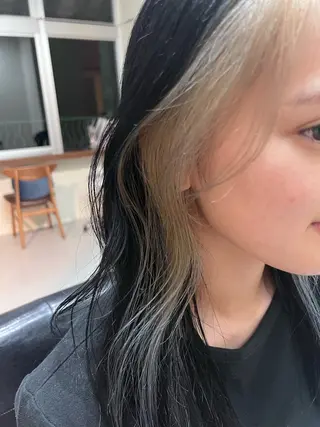 カラー ヘアアレンジ Lisa 海外風スパイラルのヘアスタイル