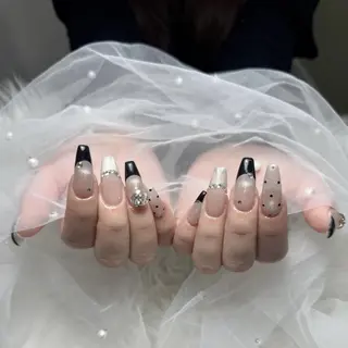 ネイル PEEKABOO 旧:momo京橋のネイルデザイン