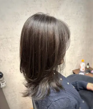 ミディアム 高島 梨瑚のヘアスタイル