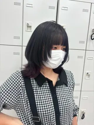 ミディアム カラー 抜け感レイヤー︴ ニュアンスカラーのヘアスタイル
