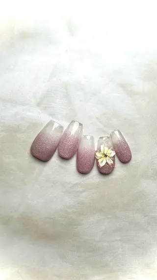 ネイル Atelier Yuriのネイルデザイン