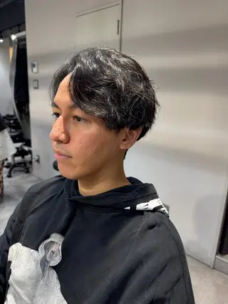 ミディアム パーマ メンズ 似合う髪型見つけます AYAKAのヘアスタイル