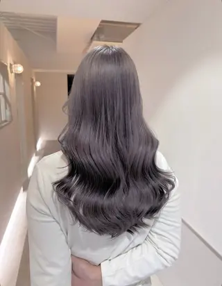セミロング ニトウ レイナのヘアスタイル