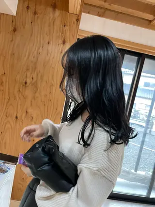 セミロング 伊藤 友香のヘアスタイル