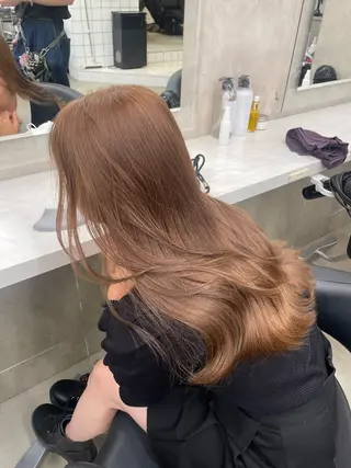 セミロング カラー 抜け感レイヤー︴ ニュアンスカラーのヘアスタイル