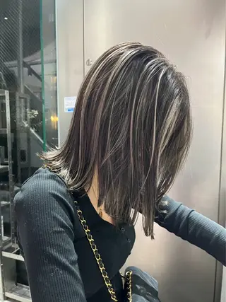 ミディアム カラー CHERIEブリーチ ダブルカラー 天神のヘアスタイル