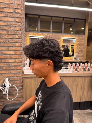 パーマ メンズ ツイスパ/シャドウ MANARUのヘアスタイル