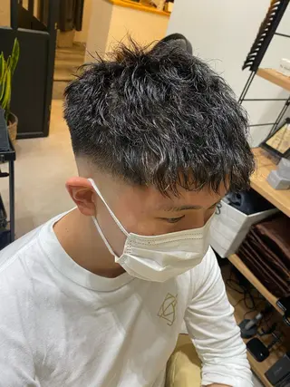 パーマ メンズ 似合う髪型見つけます AYAKAのヘアスタイル