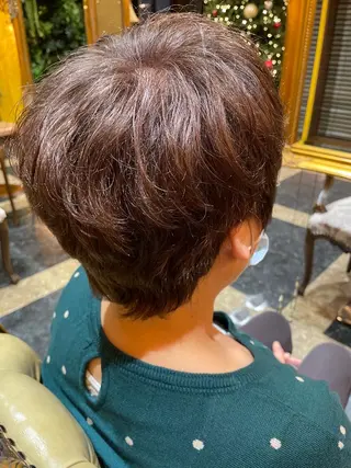 ショート カラー 田中 沙織のヘアスタイル