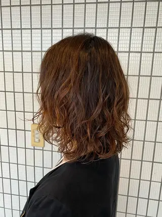 ミディアム パーマ 五十嵐ゆり 美髪カラー 武蔵小杉のヘアスタイル