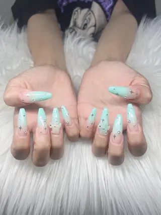 ネイル Lee Nailsのネイルデザイン