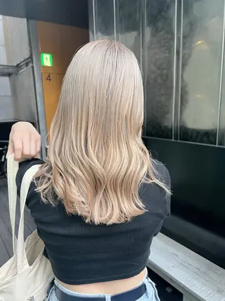 セミロング カラー CHERIEブリーチ ダブルカラー 天神のヘアスタイル