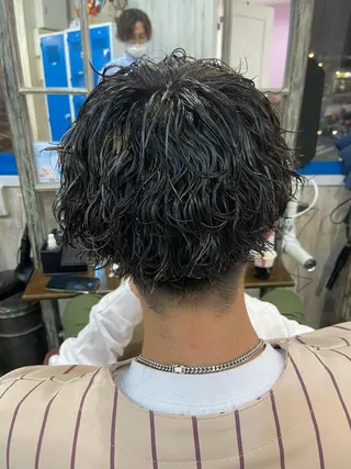 ショート カラー パーマ メンズ カットパーマ✂️ 小坂田玲亜のヘアスタイル