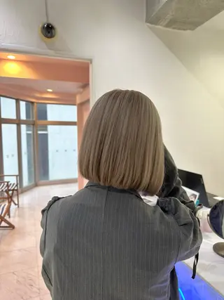 ショート カラー モテ艶🪄ベージュ カラー🧸RUKAのヘアスタイル