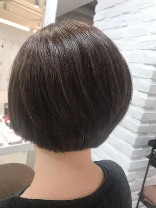 ショート 【暖色カラー特化】 中山由梨のヘアスタイル