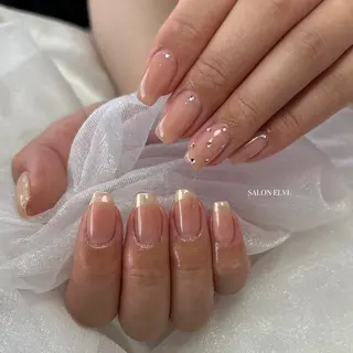 ネイル sara : salon ELVIのネイルデザイン
