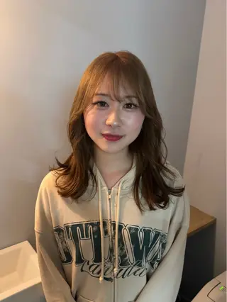 セミロング カラー ゆうと/ブリーチモデ ル/ストレートモデルのヘアスタイル