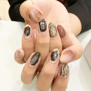 ネイル 板垣 綾乃のネイルデザイン