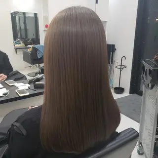 セミロング [店長]カラーが好評 　小林のヘアスタイル