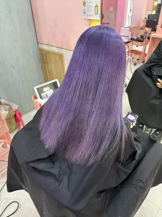 セミロング カラー ブリーチ特化🌈 MANATOのヘアスタイル